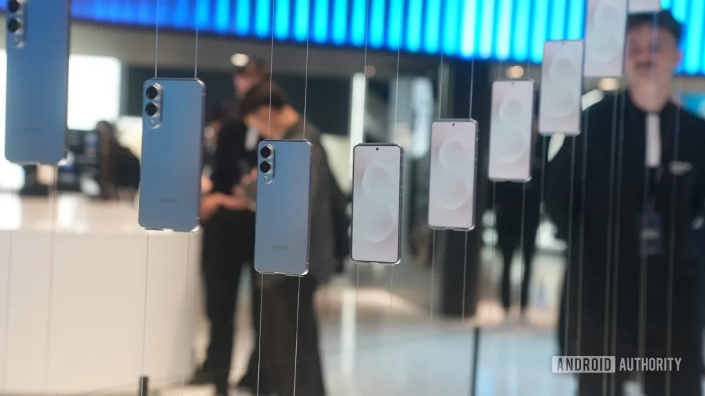 Galaxy S25 Edge 泄露信息揭示了所有你需要的手机壳，以保护这款超薄手机安全