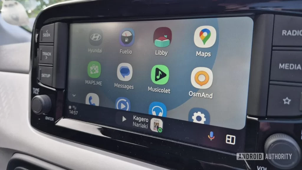 Android Auto 测试更智能的游戏屏幕显示方式（APK 拆解）