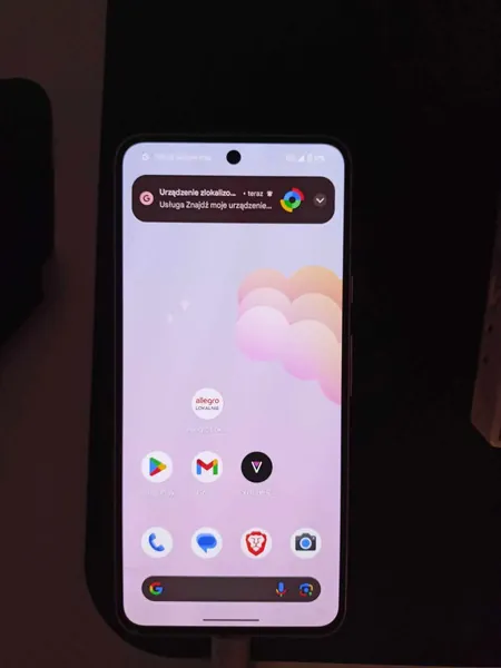 一部 Pixel 8 在热水浴缸中泡了四天，结果竟然是这样的