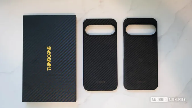 这是一款泄露的 Pixel 10 Pro 手机壳套在 Pixel 9 Pro 上的样子。