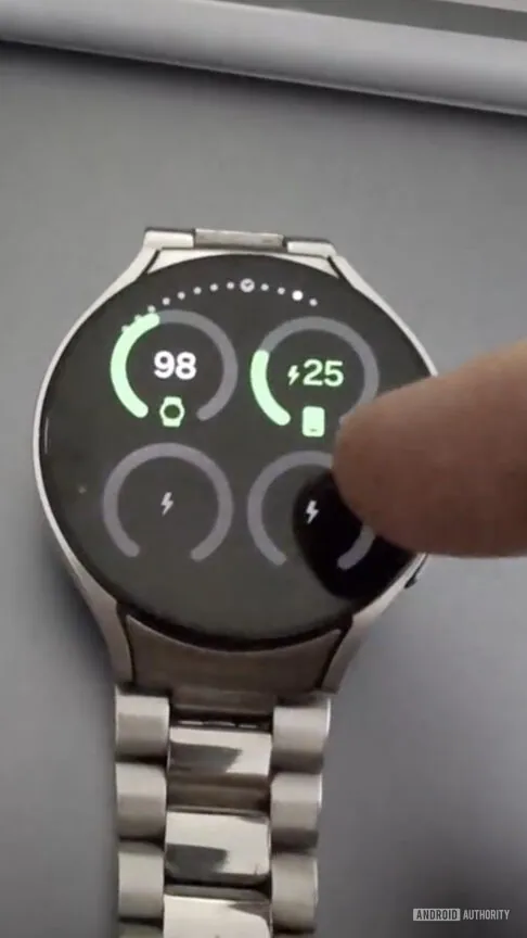 One UI 8 Watch 测试版彻底创新了 Galaxy Watch 的磁贴设计