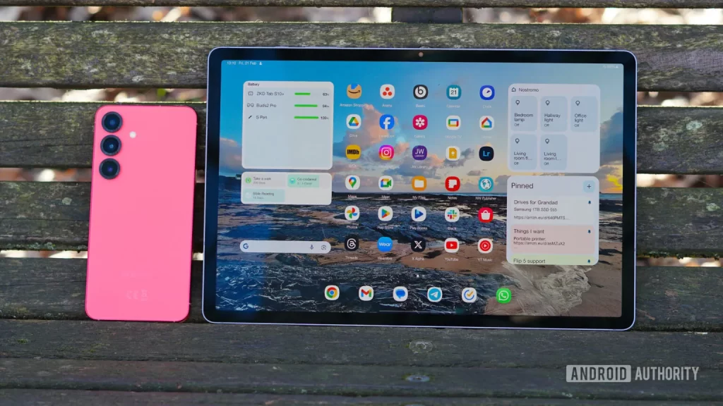 Galaxy Tab S11 Ultra 渲染图展示了极窄的边框，三星不得不采用水滴形刘海设计