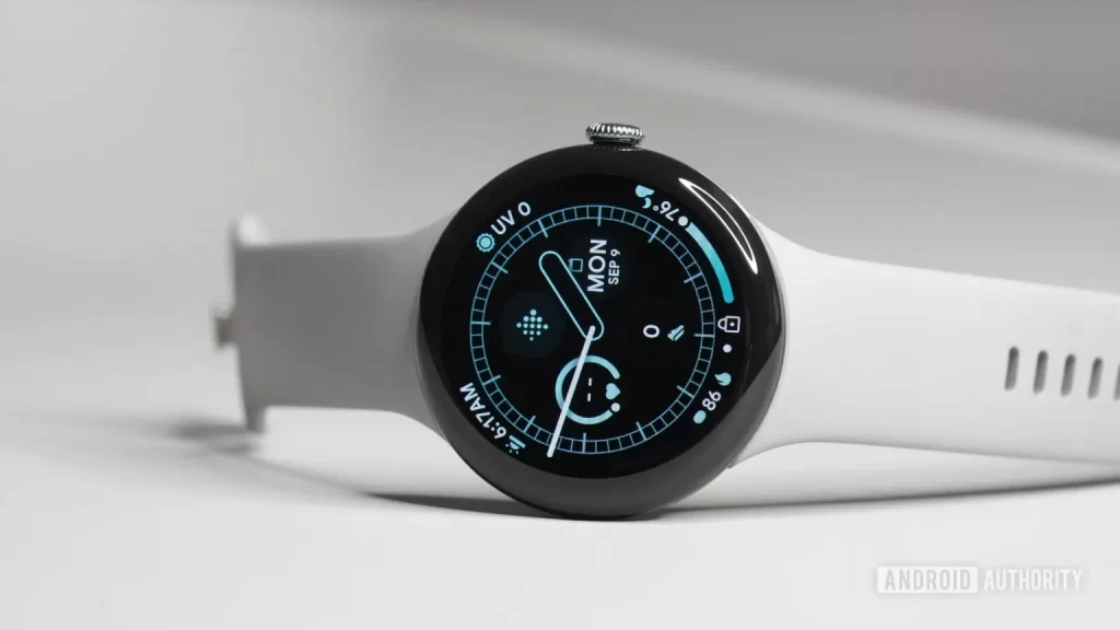 快来看看 Pixel Watch 4 的新配色：月光石色、靛蓝色和柠檬雪葩色