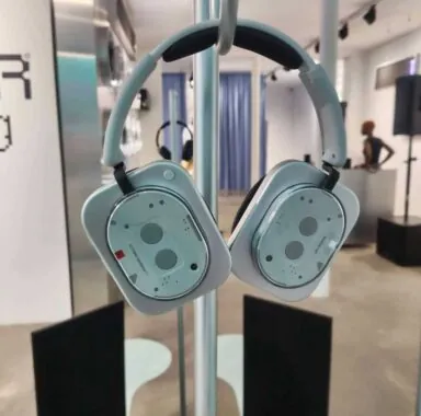 以下是观看 Nothing Phone 3 和 Headphone 1 发布会直播的方式