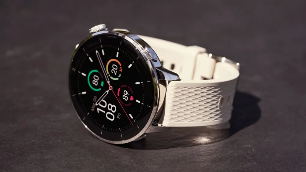 OnePlus Watch 3 推出尺寸更小的版本，日常佩戴更为便捷