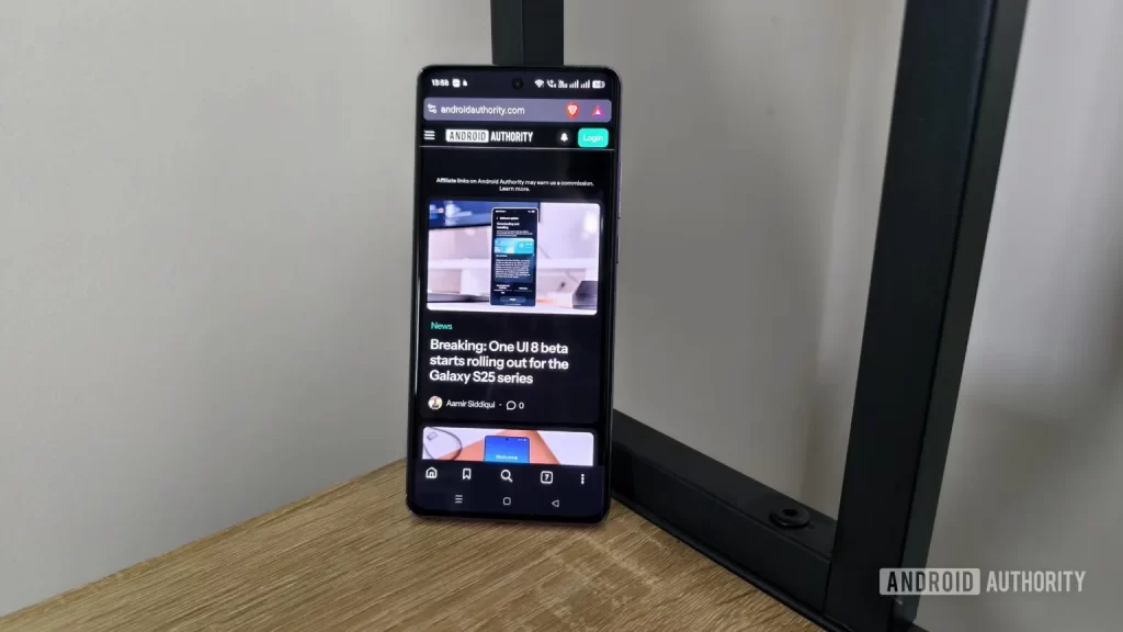 Android 新的“扩展”暗色模式可以让没有暗色主题的应用变暗——但有一个限制