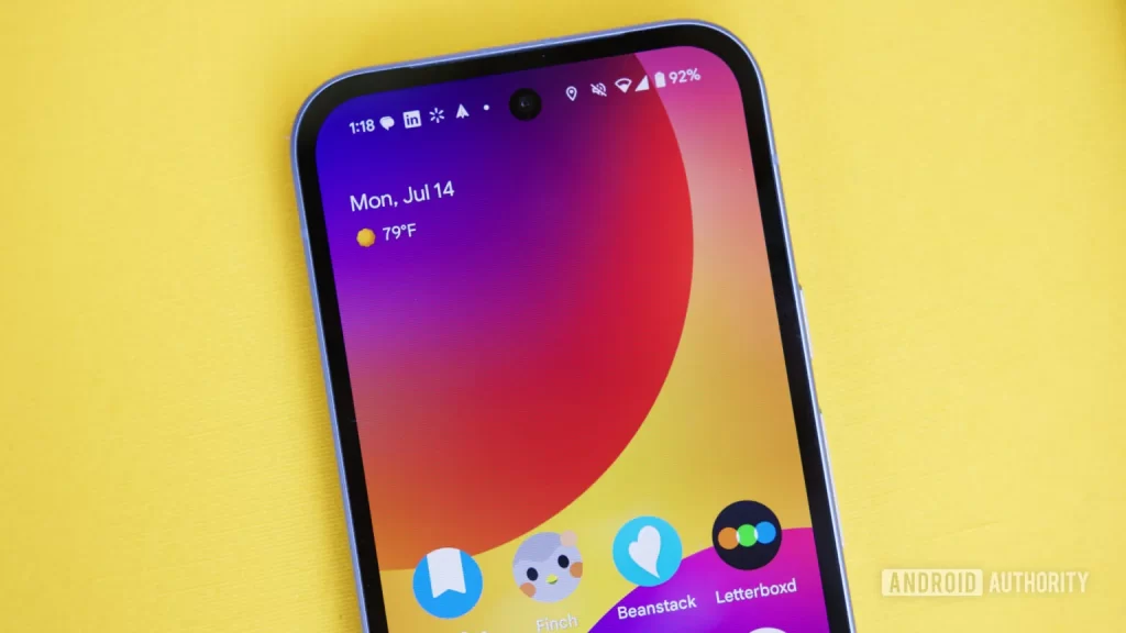 谷歌在 Android 16 QPR1 Beta 3 中撤回了 Pixel “一览无遗”功能备受争议的改动