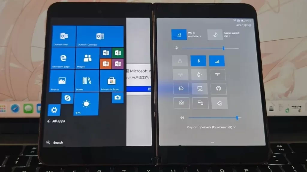 微软未发布的搭载 Windows 的 Surface Duo 可折叠手机正在出售，但想买到它可没那么容易