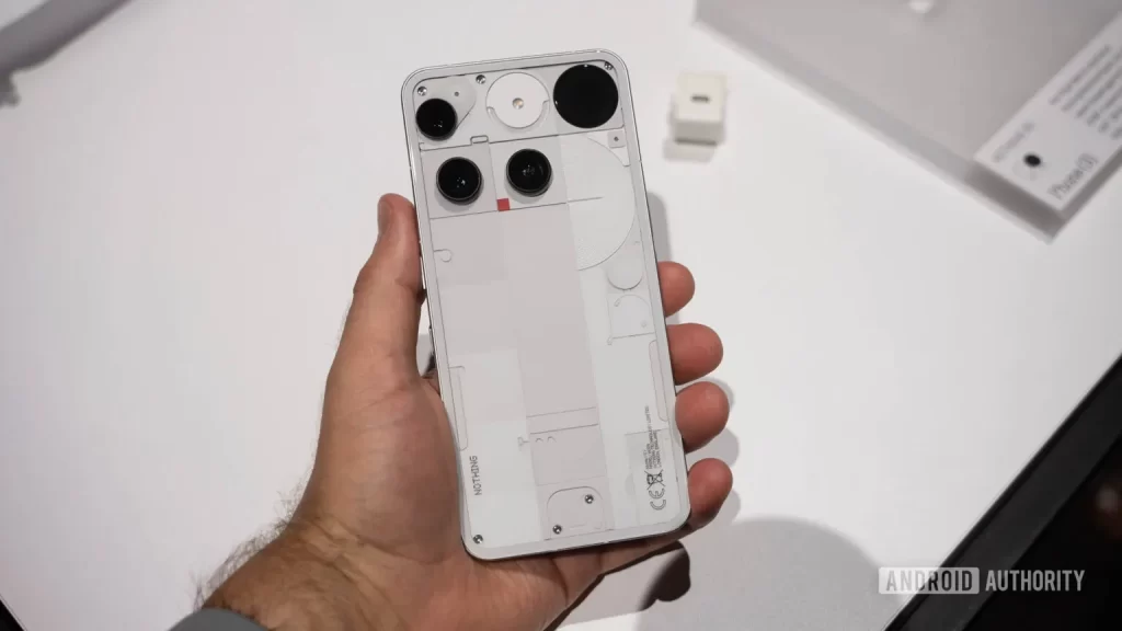 Nothing 在为 Phone 3 定价辩护时，公然冷落了其最大市场