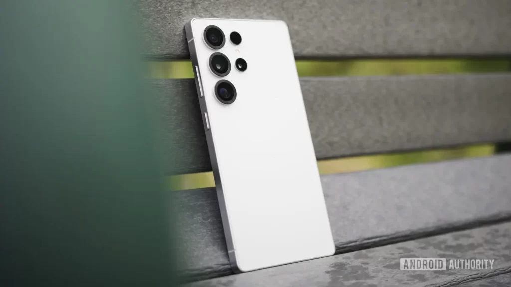 告别紫色月亮：One UI 8 第五个测试版推送至 Galaxy S25