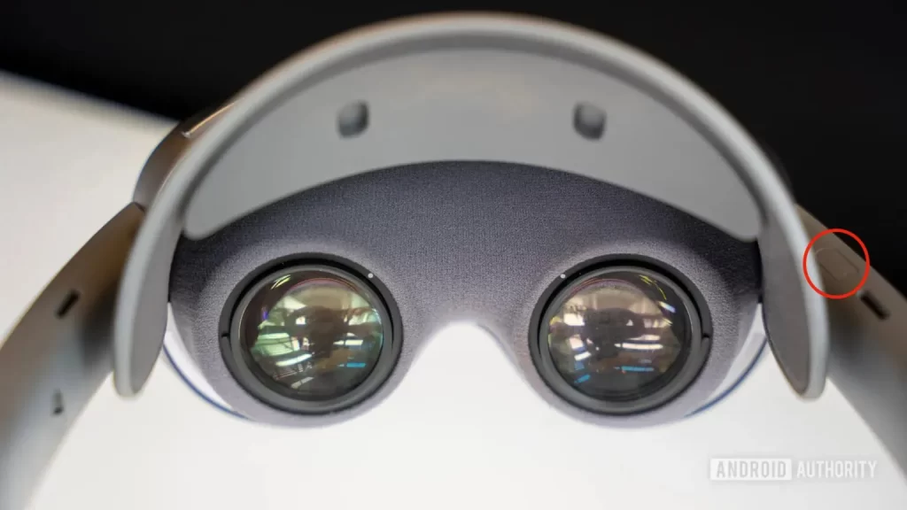 三星 Galaxy XR：配备关键接口，拓展更多配件玩法