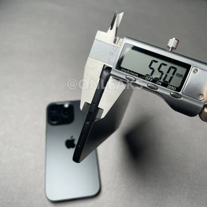 看看 Galaxy S26 Edge 本来可以做到多么薄吧