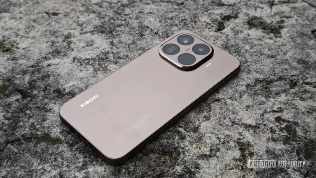 Pixel 10 Pro 刚刚以微弱优势战胜了 iPhone 17 系列