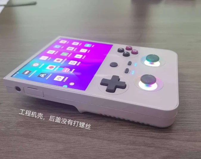 ANBERNIC 即将推出迄今最大、最强大的 Game Boy 克隆机