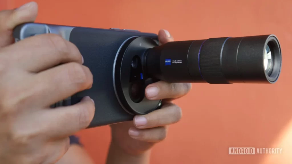 2025 年最佳拍照手机之一的续作，可能会配备疯狂级别的硬件配置