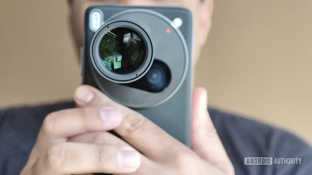 这款顶级影像旗舰的下一代机型可能会配备两颗 2 亿像素相机（！）